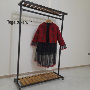 رگال لباس ترکیبی از فلز و چوب